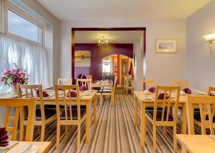 Lyndawn Hotel
